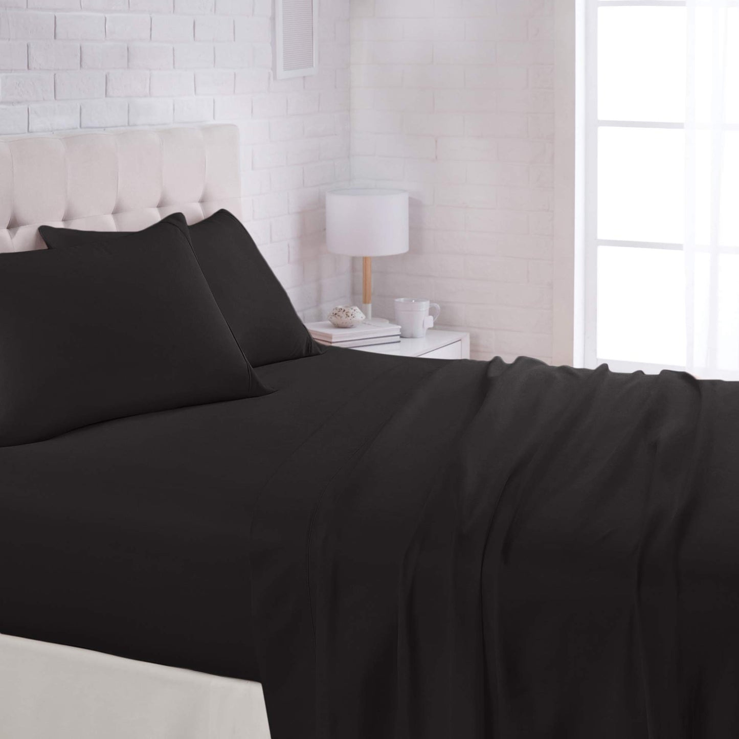 Amazon Basics Lightweight Super Soft Easy Care Microfiber 4 Piece Bed Sheet Set with 14-Inch Deep Pockets, Queen, Black, Solid